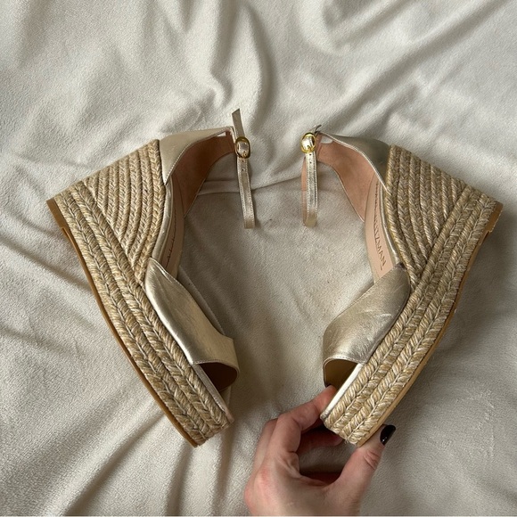 Stuart Weitzman Nudist Curve Espadrille Wedges in Gold Size 10 NWOT - Picture 8 of 12